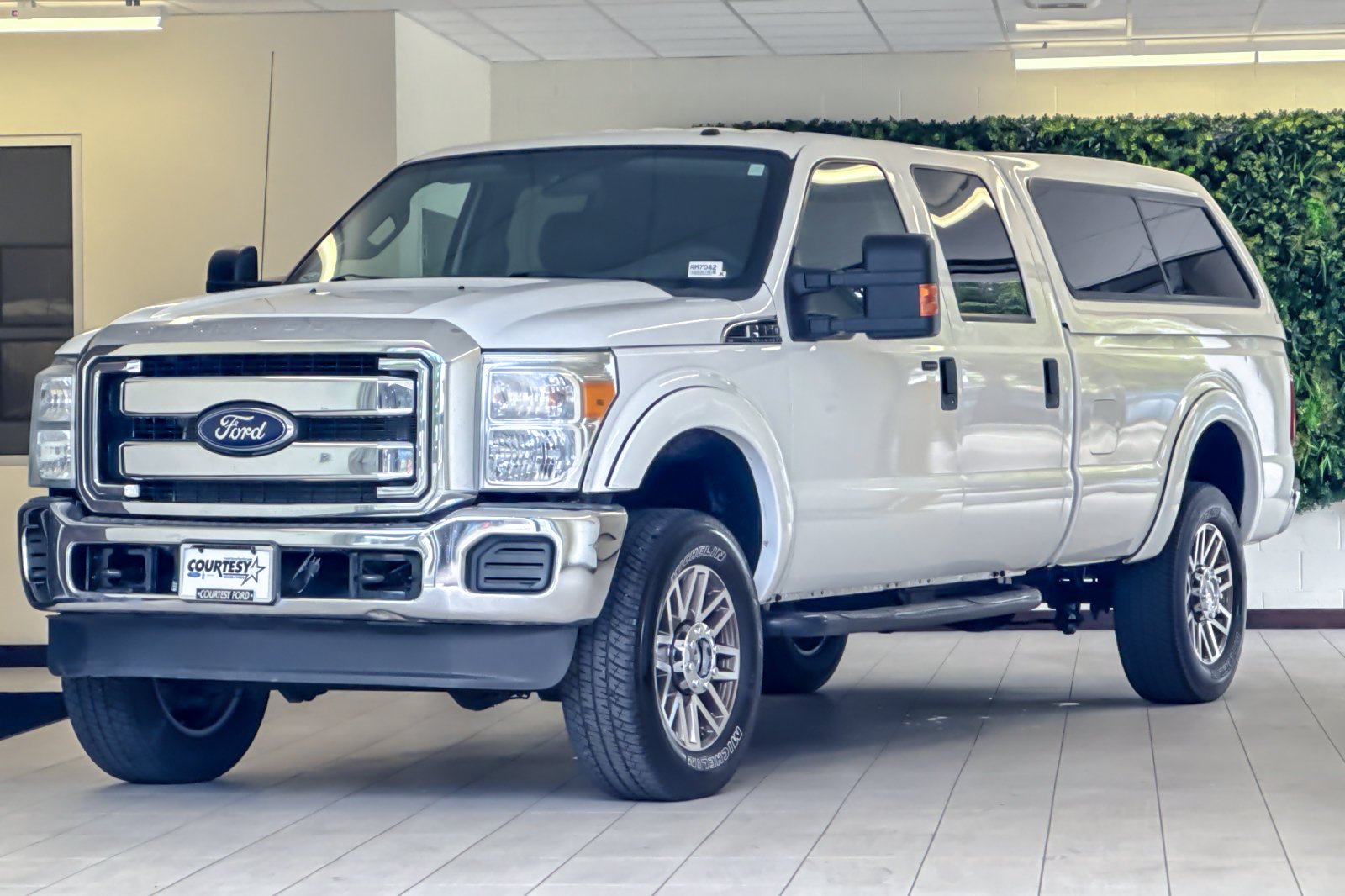 Used 2016 Oxford White Ford XLT image 8