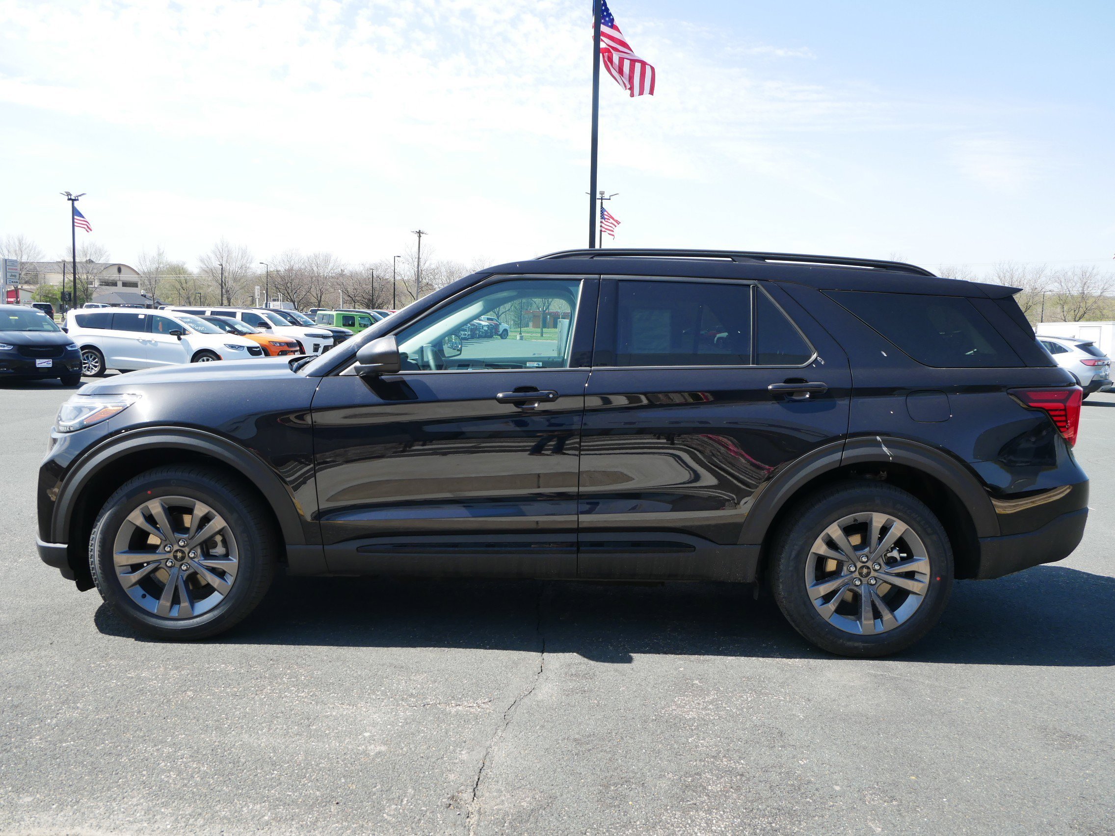View vehicle photo 5