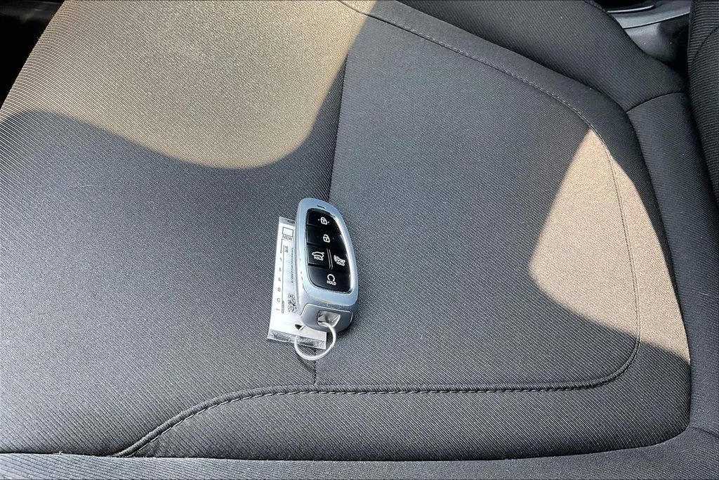 Used 2024 Gray Hyundai SEL image 14