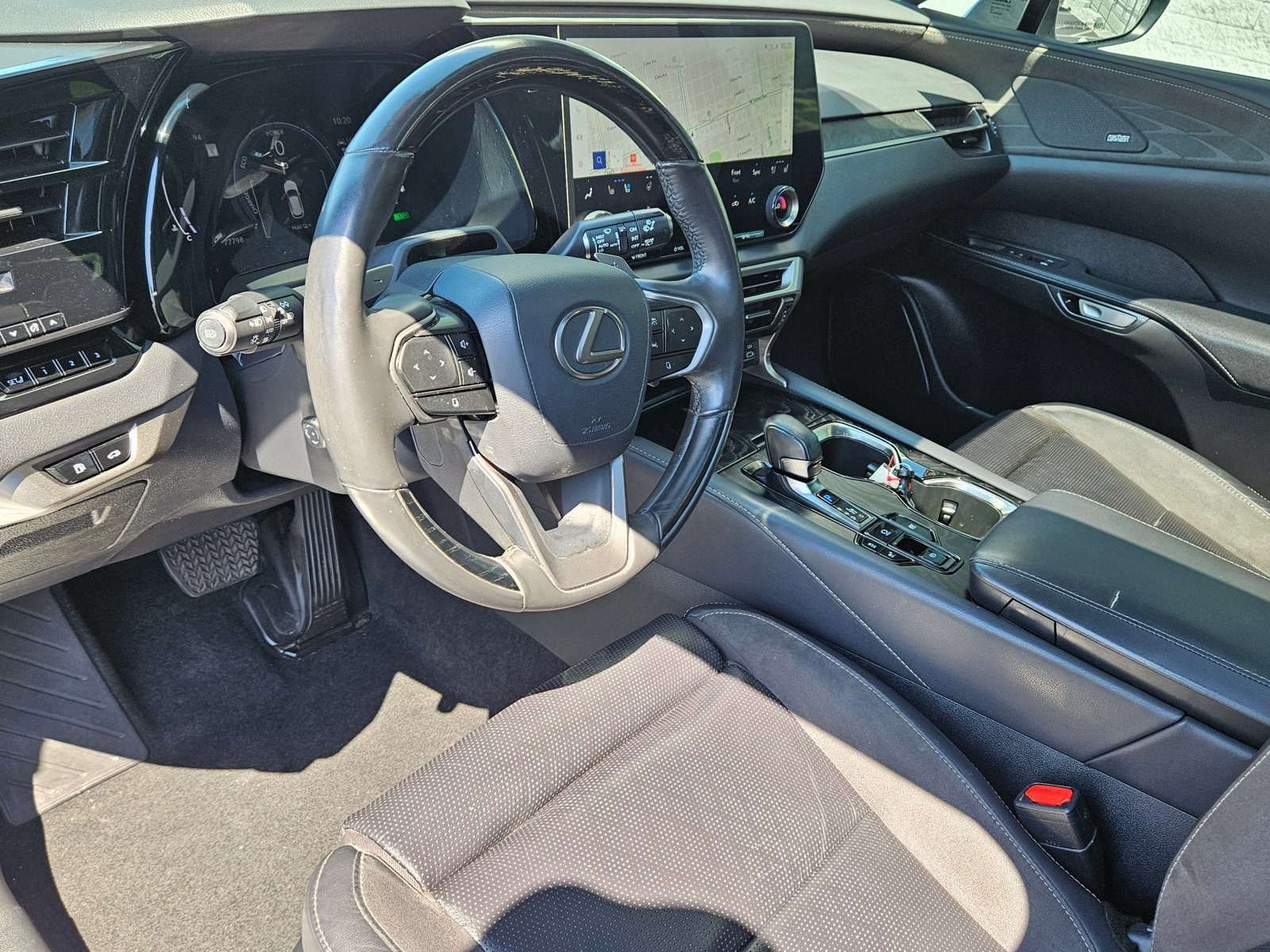 Used 2023 Eminent White Pearl Lexus RX 350h Luxury image 10