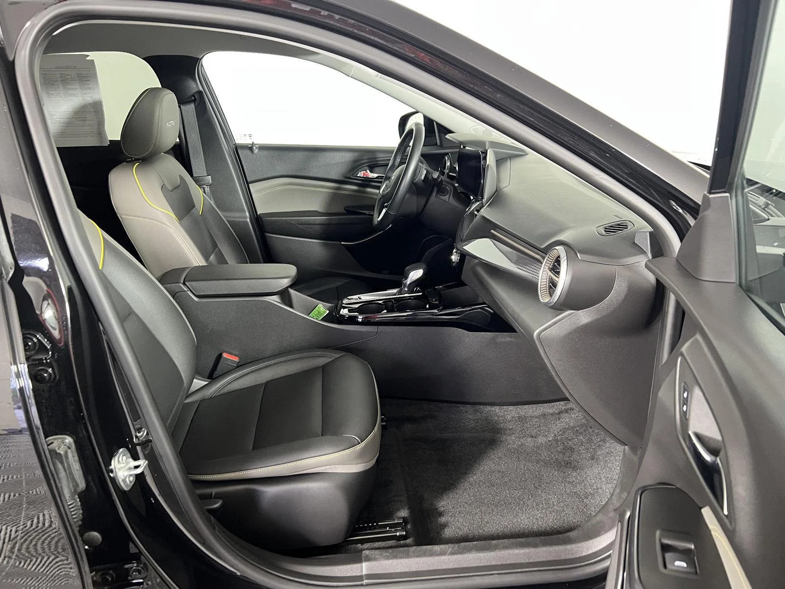 Used 2025 Mosaic Black Metallic Chevrolet ACTIV image 22