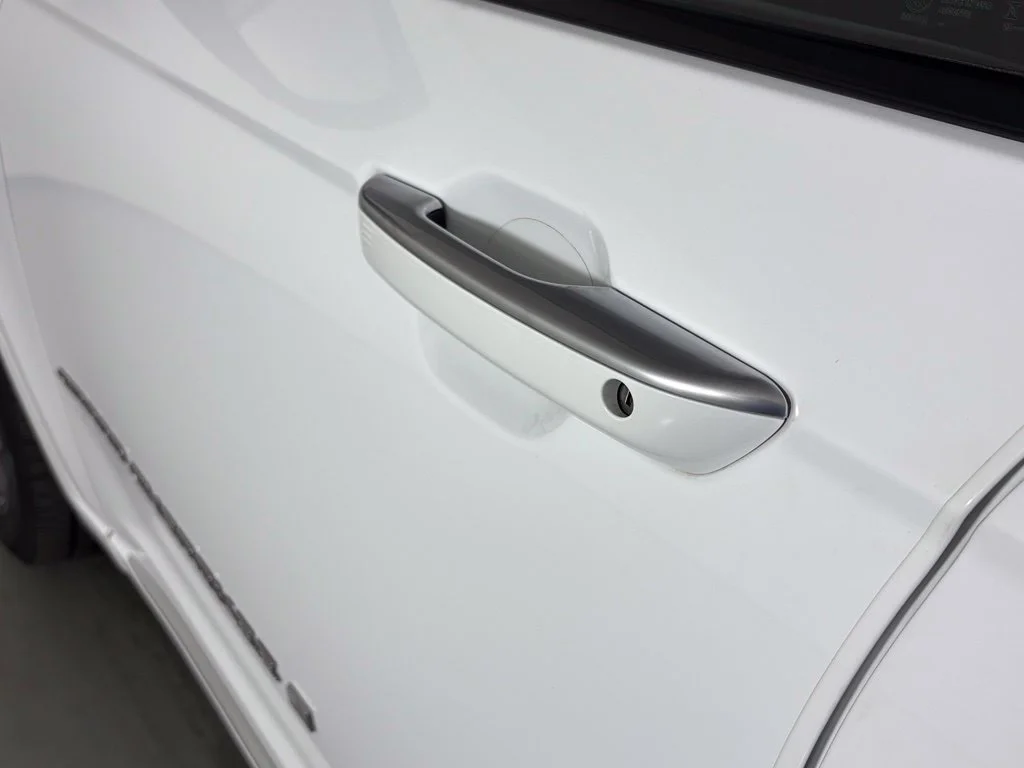 Used 2023 White Jeep Summit image 10