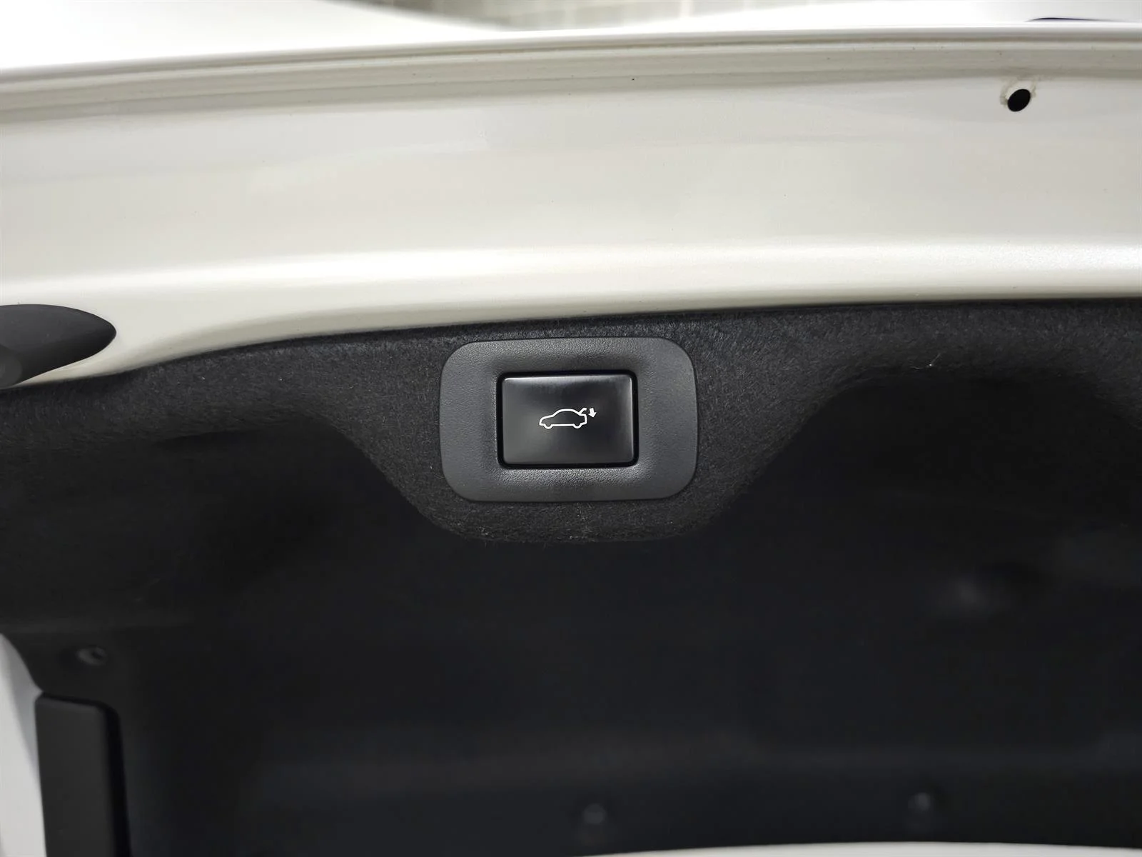 Certified Used 2020 White Lexus Luxury image 8