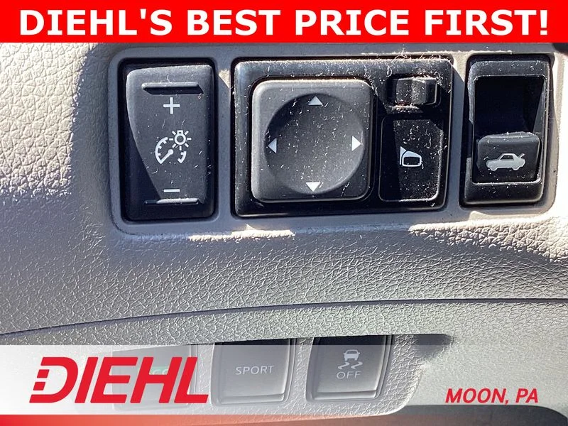 Used 2013 Silver Nissan SV image 40