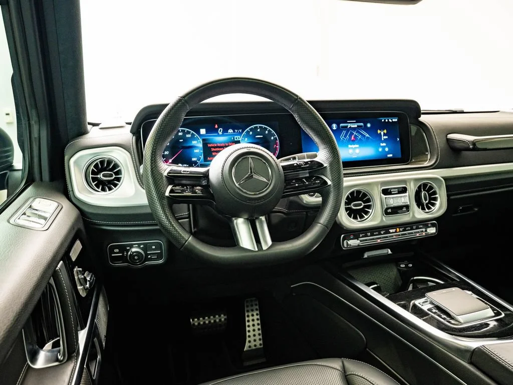 Certified Used 2025 Manufaktur Platinum Magno Mercedes-Benz G 550 image 33
