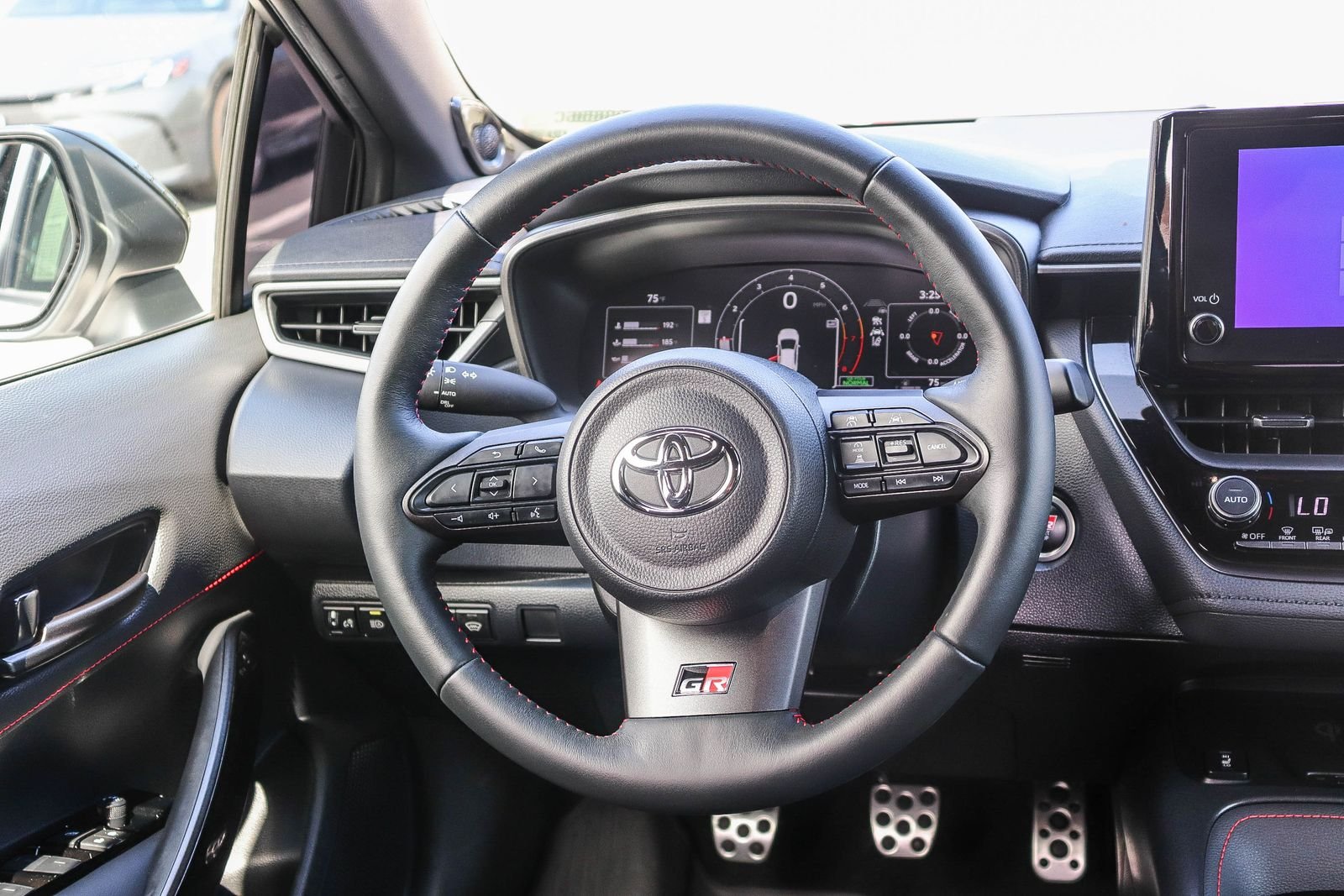 Certified Used 2025 Ice Toyota Premium Plus image 18