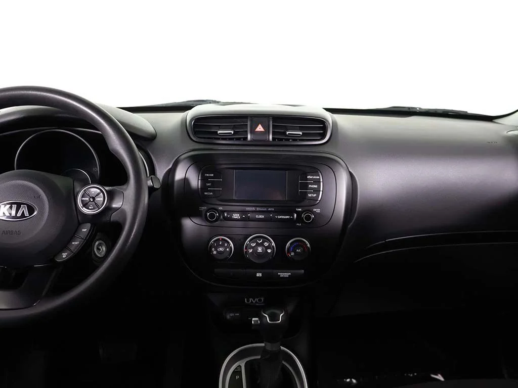 Used 2015 Green Kia Base image 31