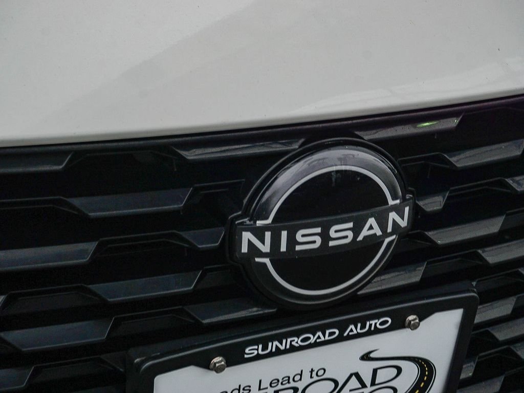 Used 2024 Glacier White Nissan 2.5 SR image 12
