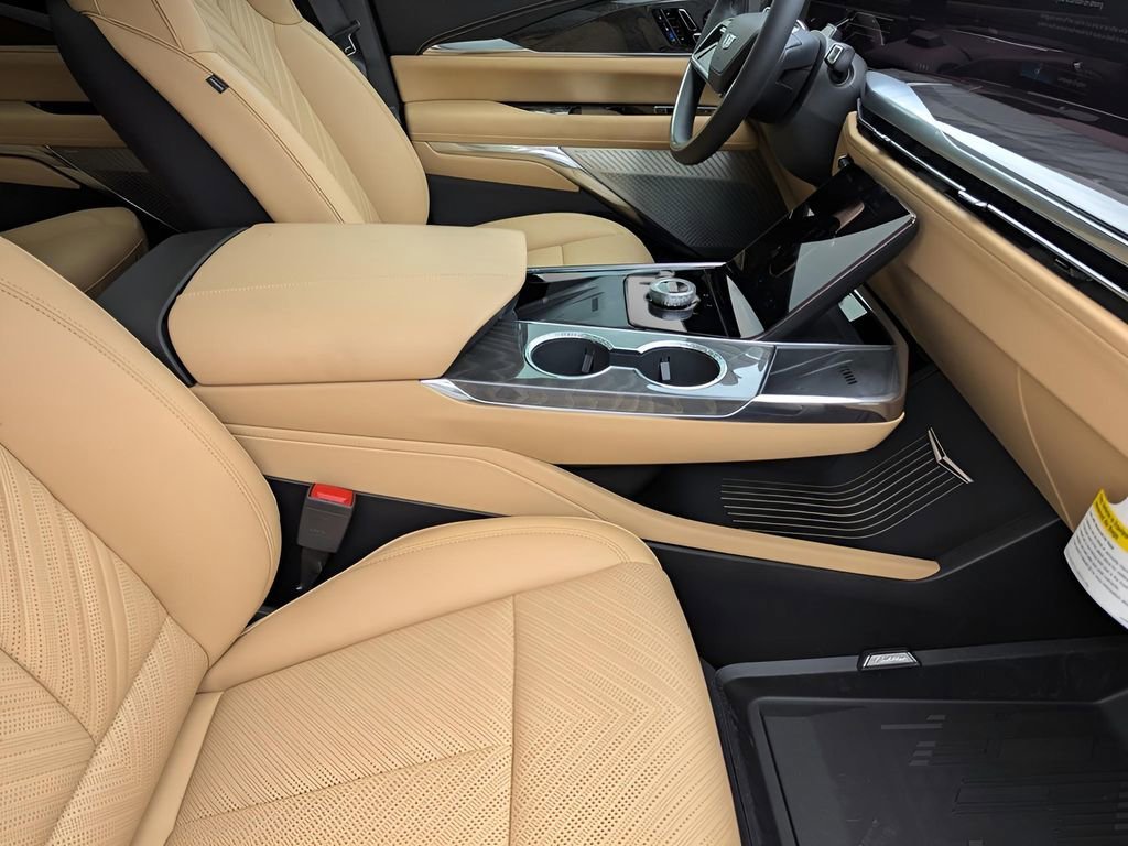 New 2026 Luna Metallic Cadillac Premium Sport image 19