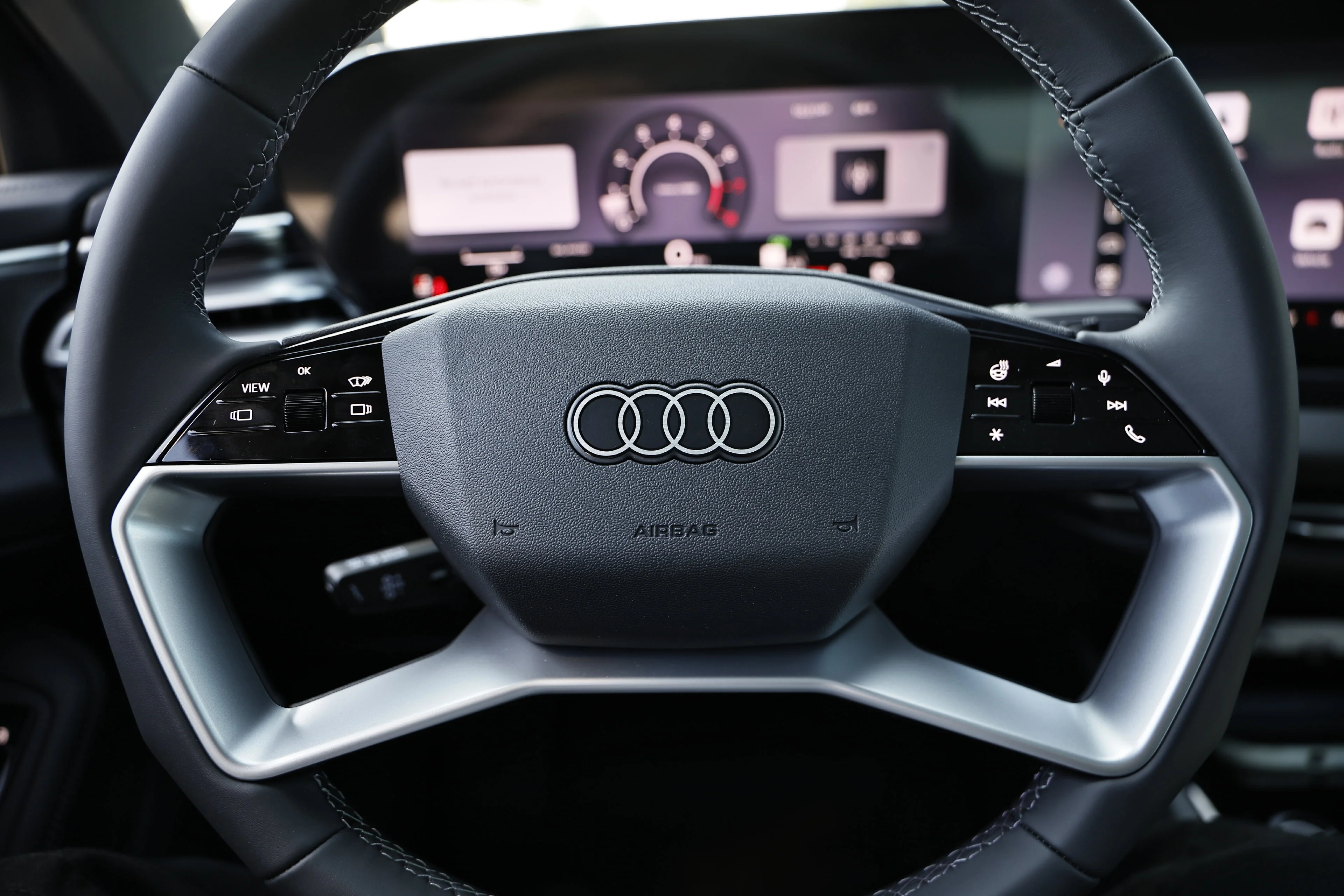 New 2026 Daytona Gray Pearl Effect Audi  image 34