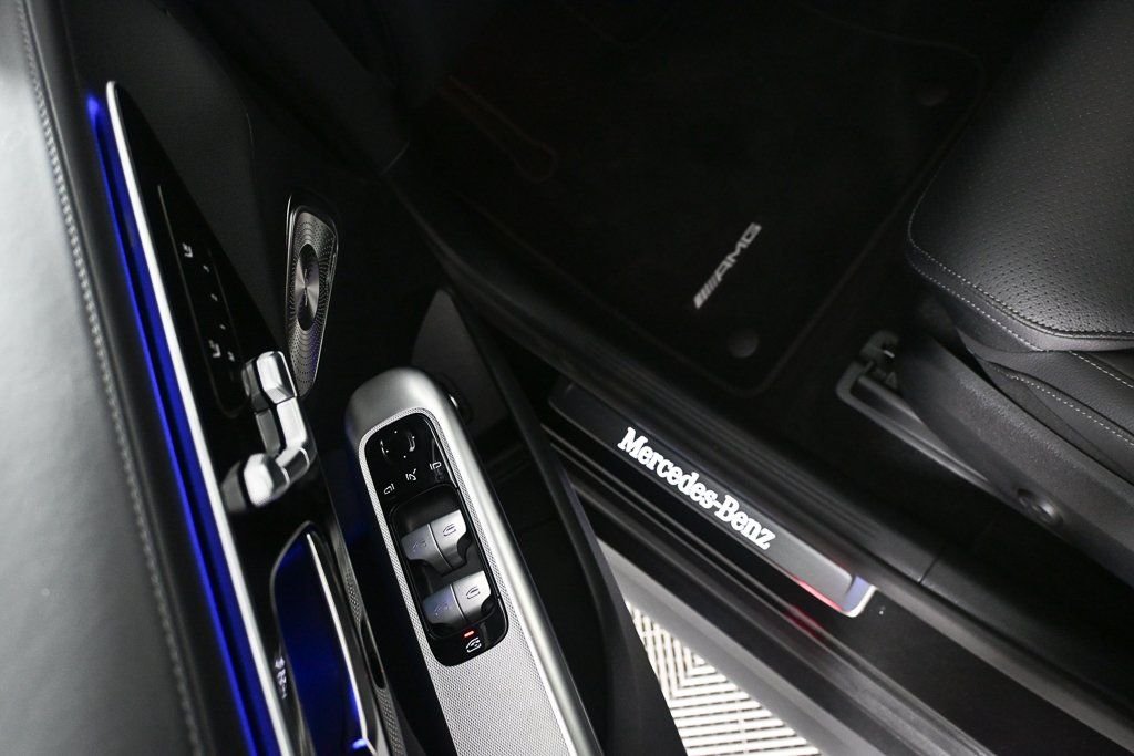 2025 Mercedes-Benz GLC Base - Photo 8