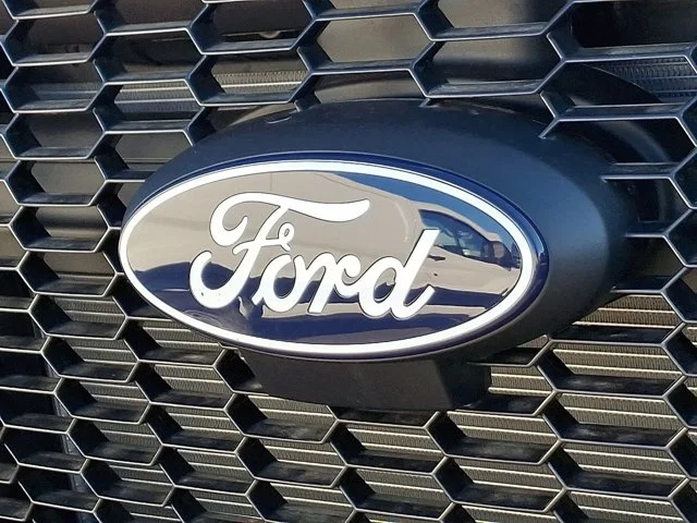 New 2026 Oxford White Ford Base image 4