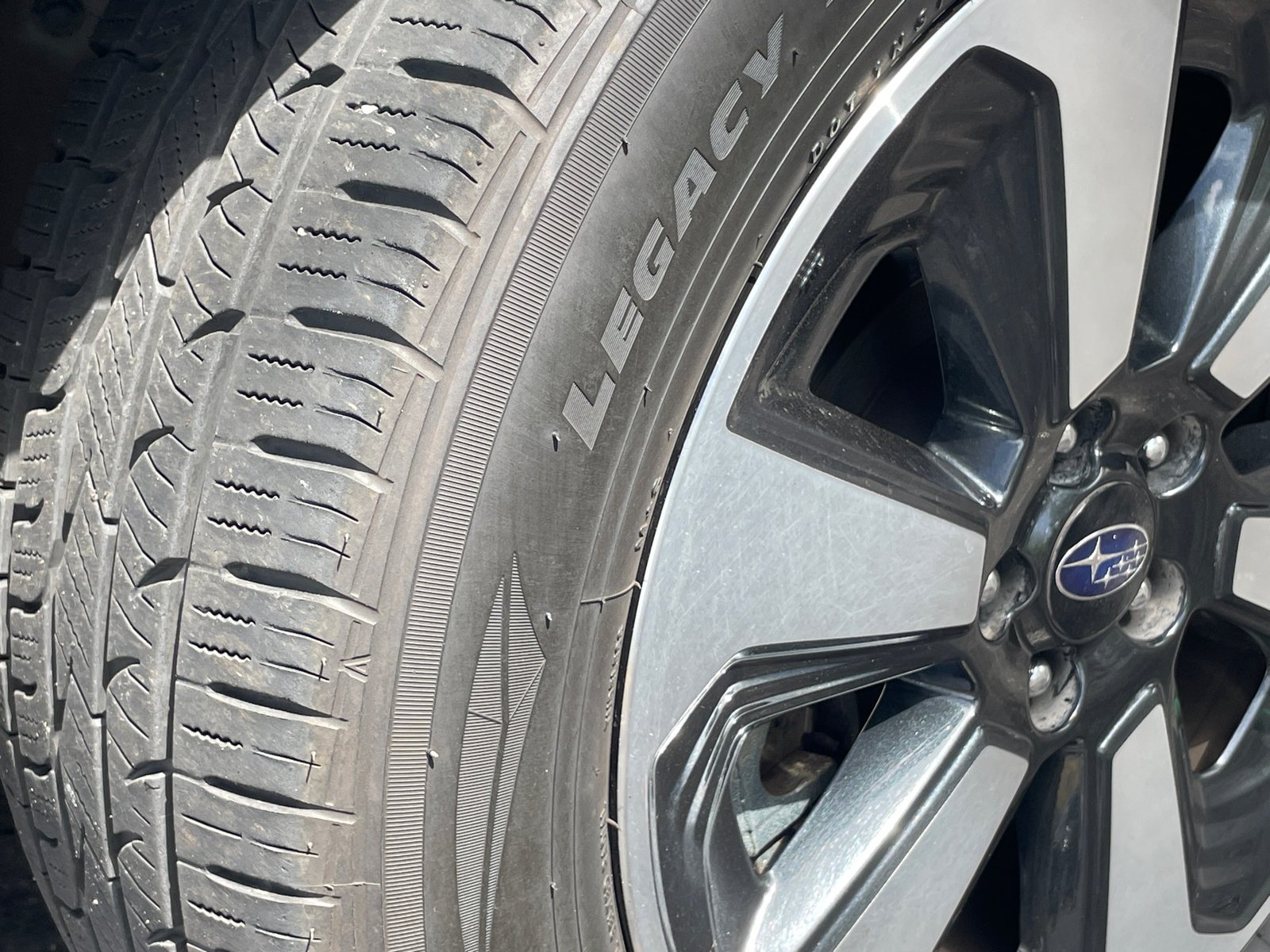 Used 2017 Dark Gray Metallic Subaru Premium image 9