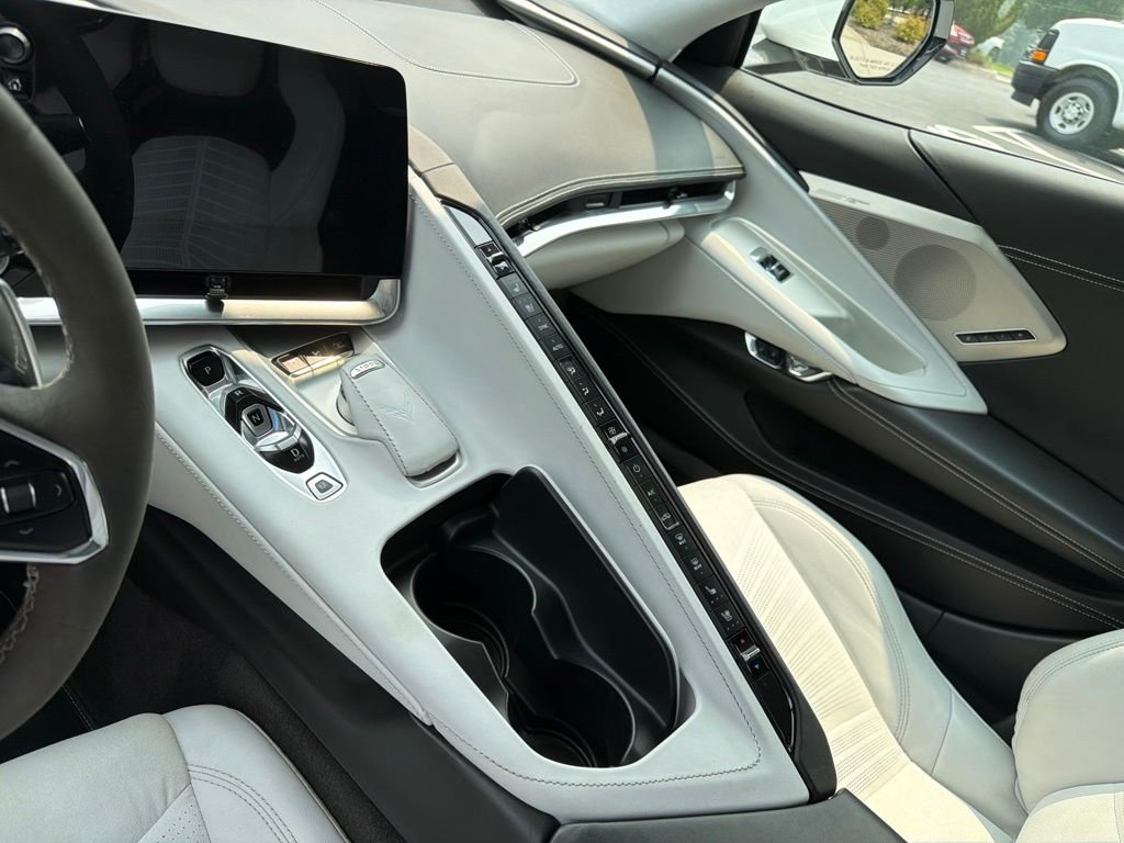 Used 2020 White Chevrolet Stingray image 6