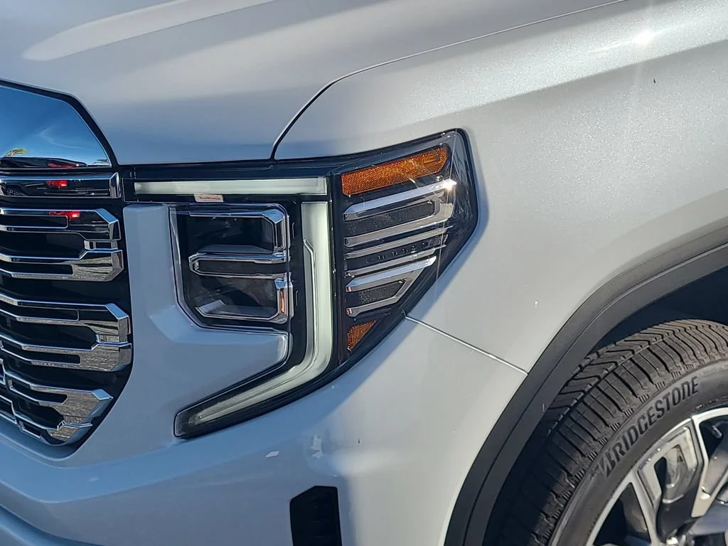 New 2026 Glacier White Tricoat GMC Denali image 22