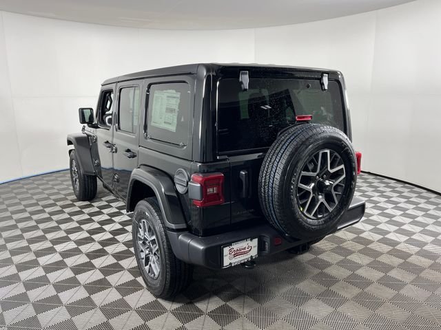 New 2026 Black Clear-Coat Exterior Paint Jeep Sahara image 3