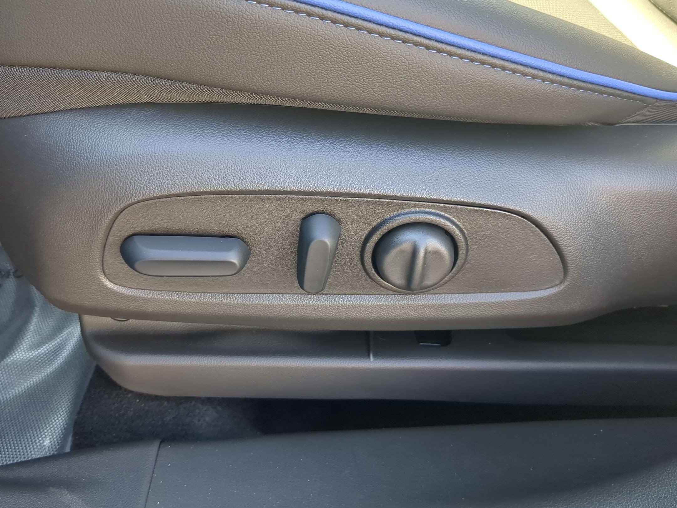 2026 Buick Encore GX Sport Touring - Photo 14