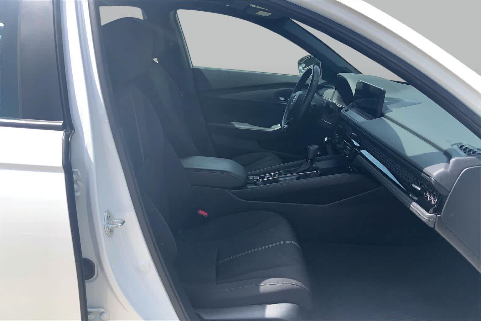 Used 2024 Platinum White Pearl Honda Sport image 9