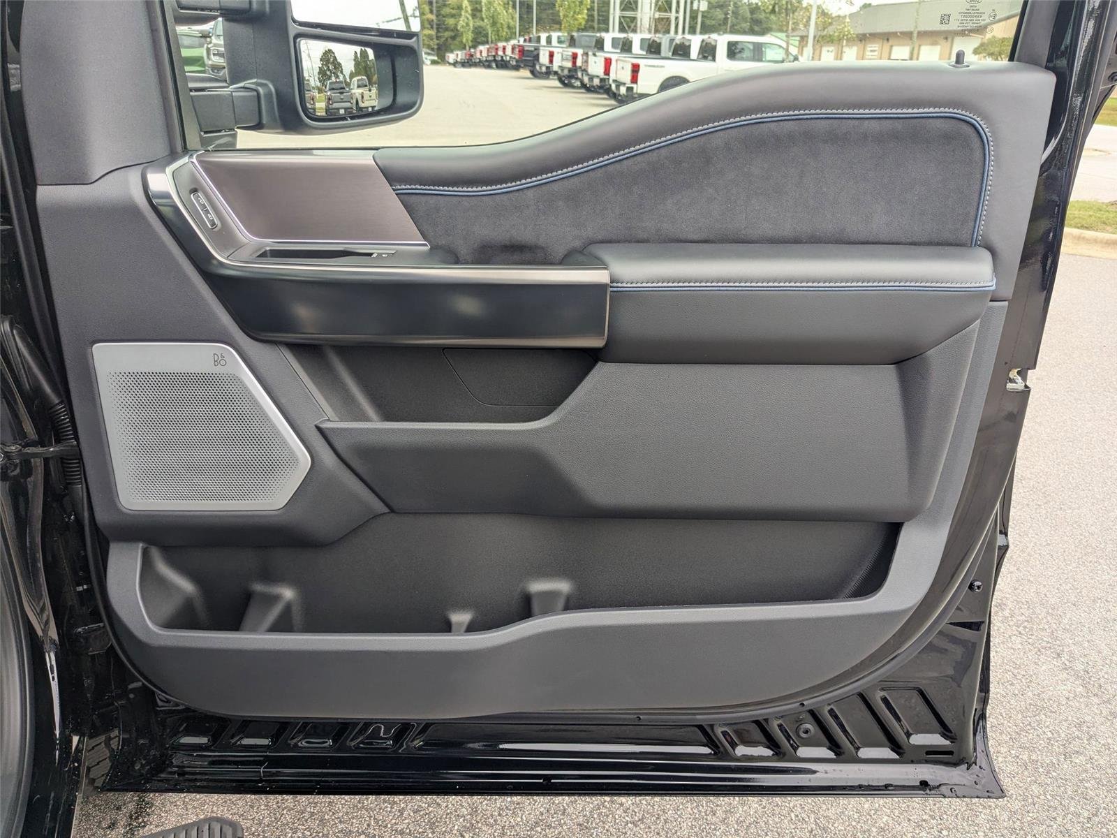 2026 Ford F-250 Super Duty Platinum - Photo 34