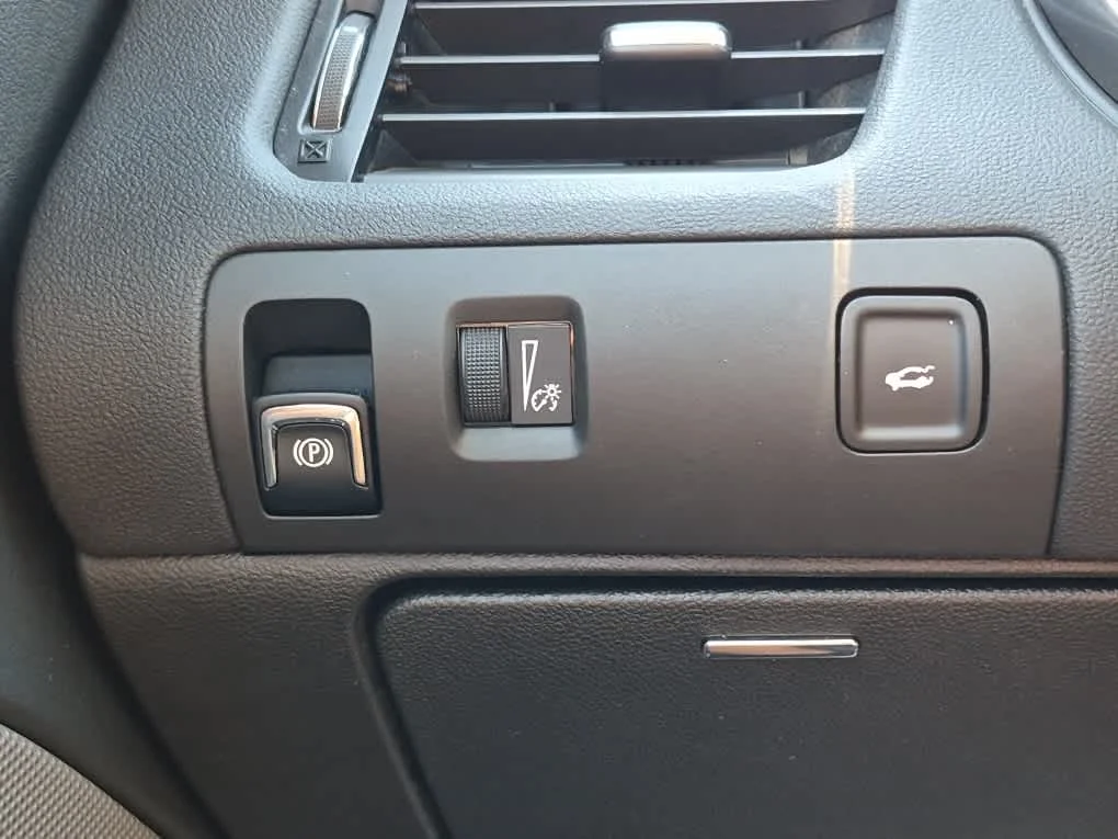 Used 2019 Blue Velvet Metallic Chevrolet LS image 17