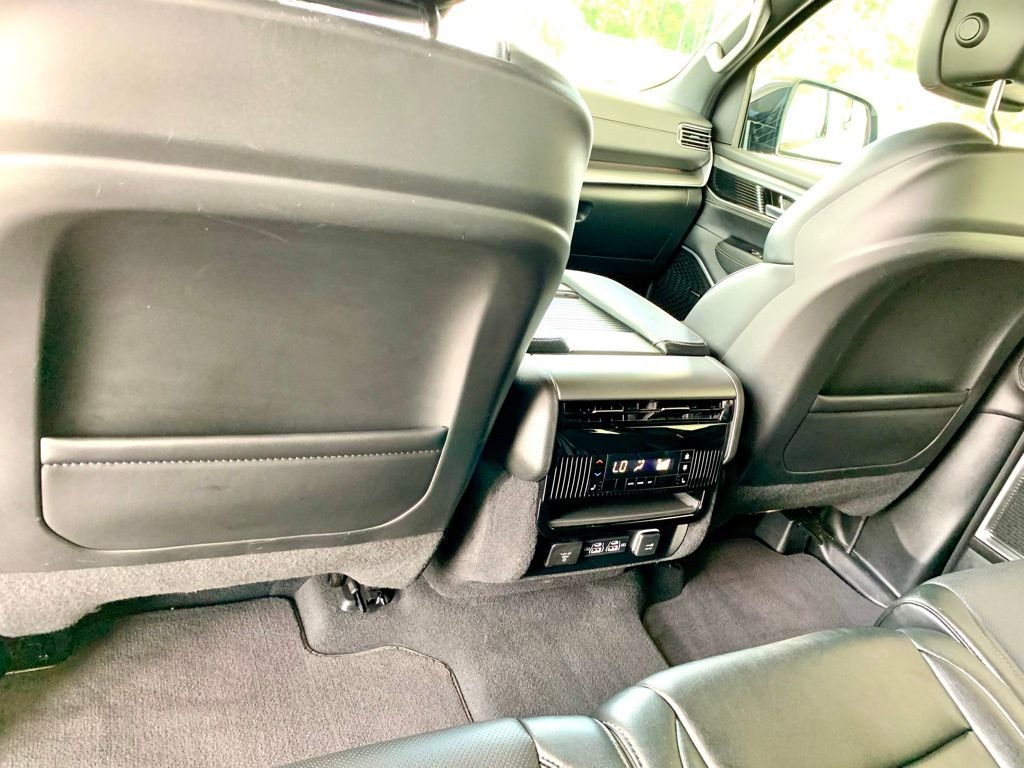 Used 2025 White Jeep Series II image 21