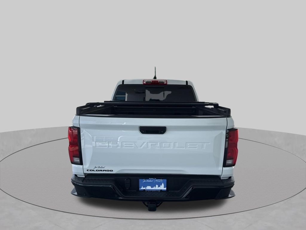 Used 2024 White Chevrolet Z71 image 7