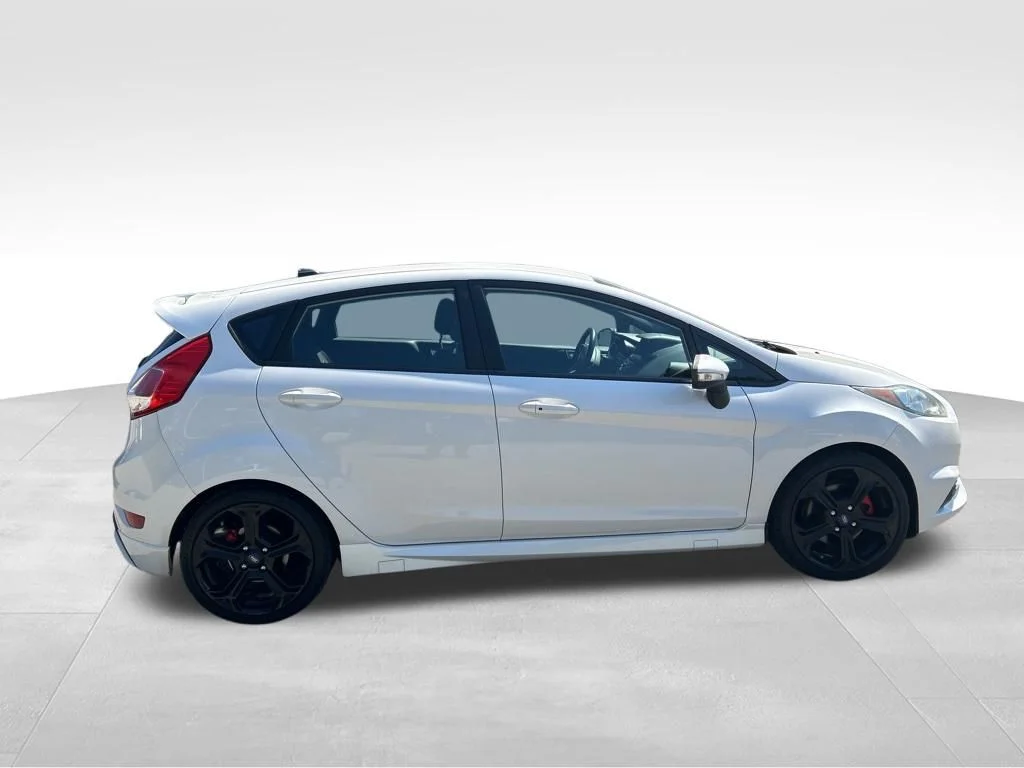 Used 2019 White Ford ST image 7