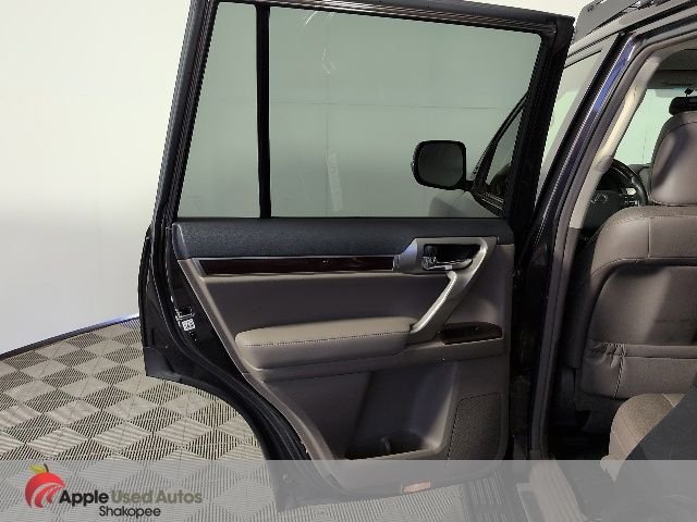 Used 2014 Red Lexus 460 image 31