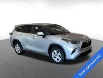 Used 2025 Celestial Silver Metallic Toyota LE image 7