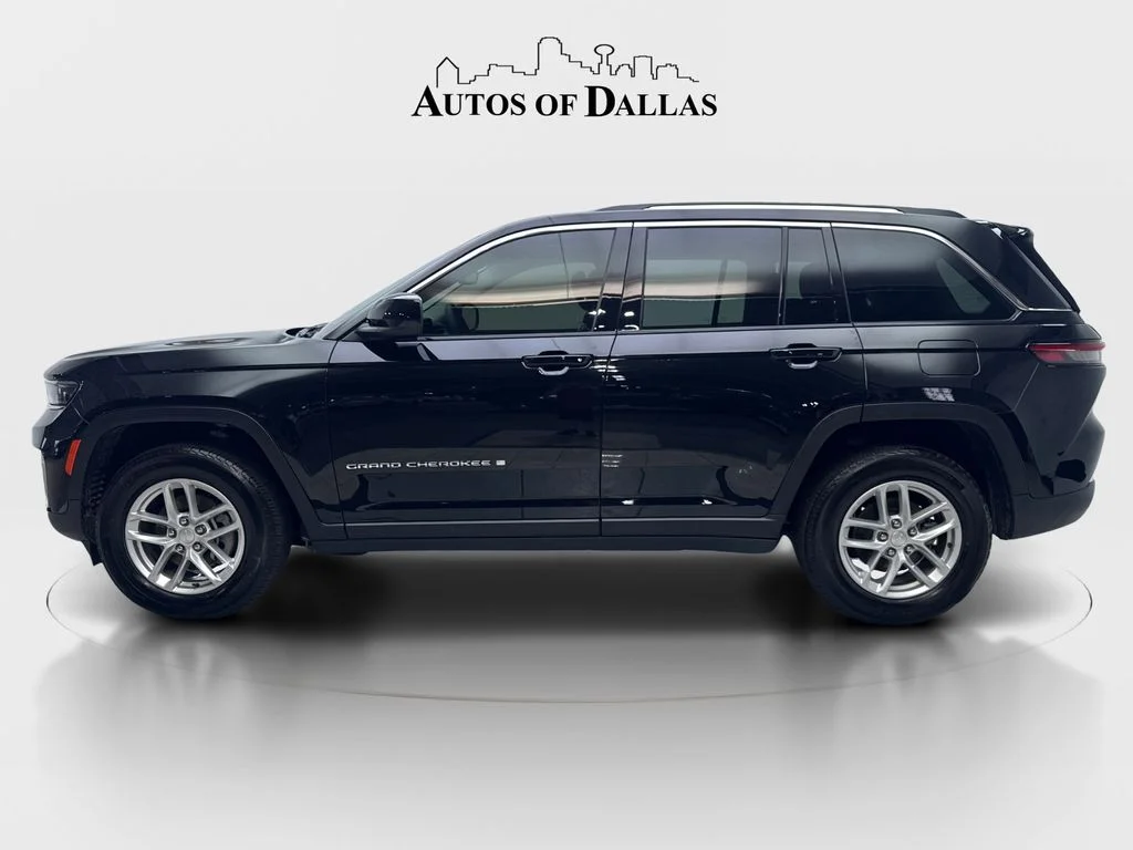 Used 2024 Black Jeep Laredo image 5