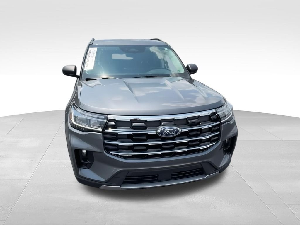 Used 2025 Gray Ford Active image 4