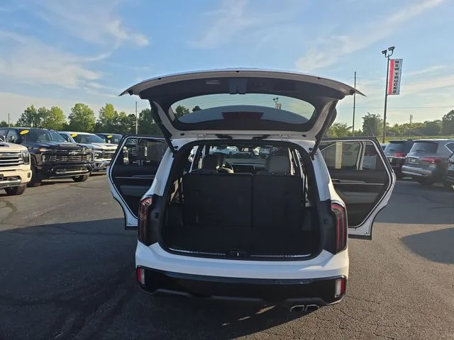 Used 2024 White Kia SX X-Line image 14