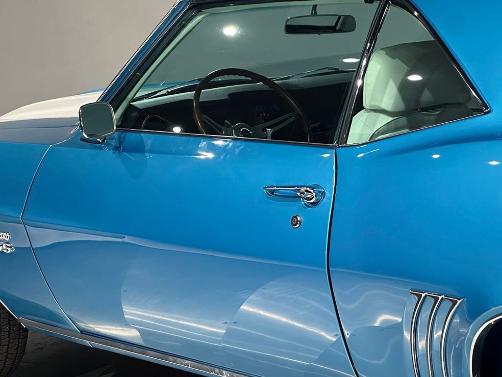 Used 1969 Blue Chevrolet  image 14