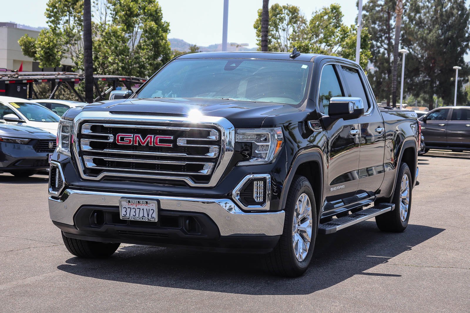 Used 2019 Onyx Black GMC SLT image 3