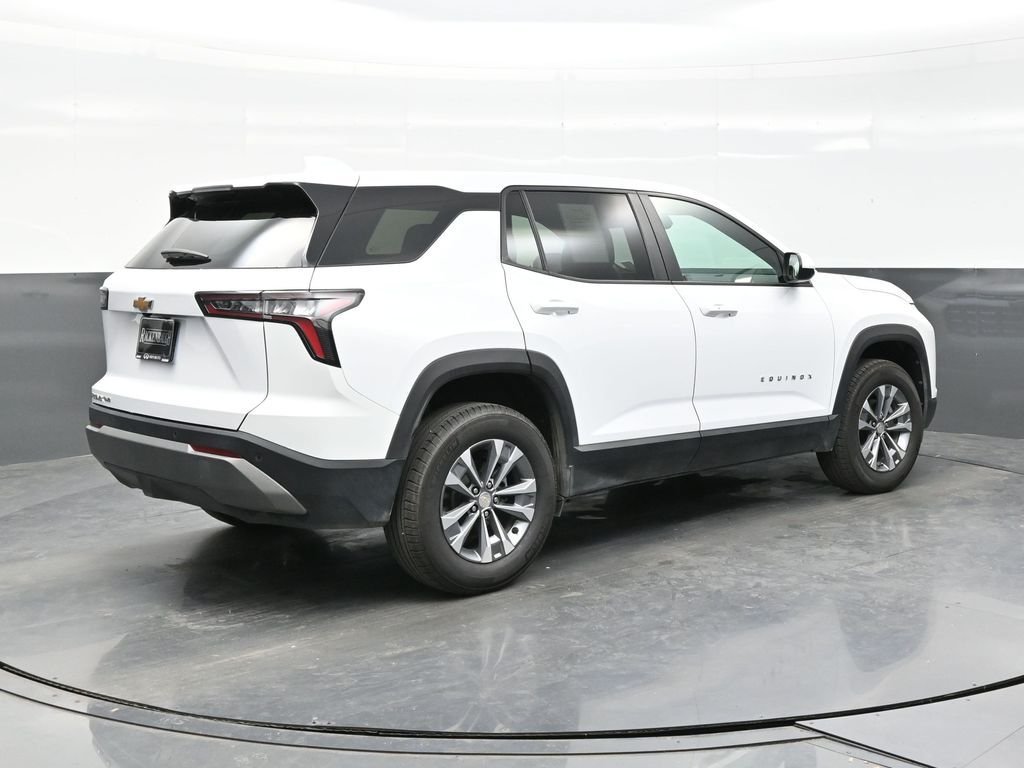 Used 2025 White Chevrolet LT image 7