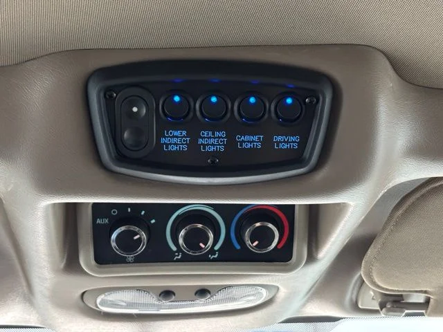 Used 2012 Special Paint GMC Explorer Limited SE image 31
