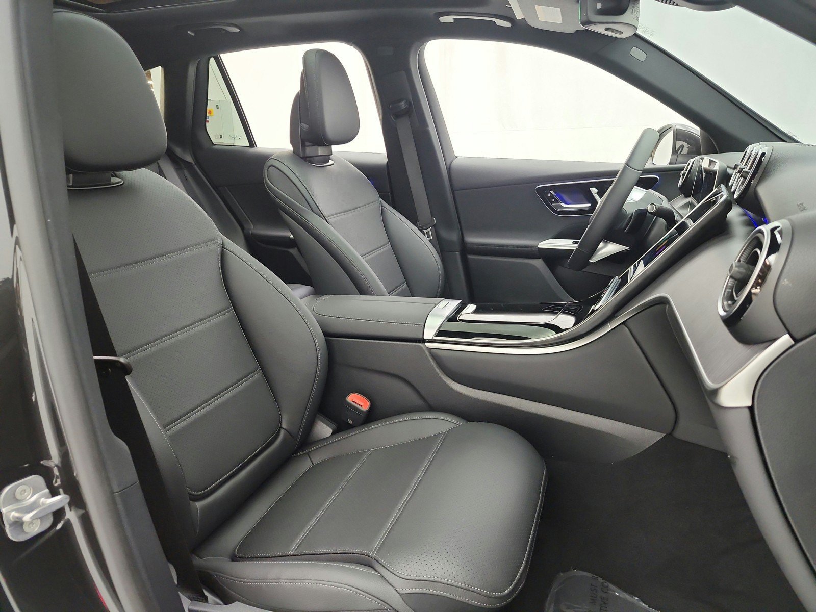 New 2027 Graphite Grey Metallic Mercedes-Benz GLC 300 SUV image 35