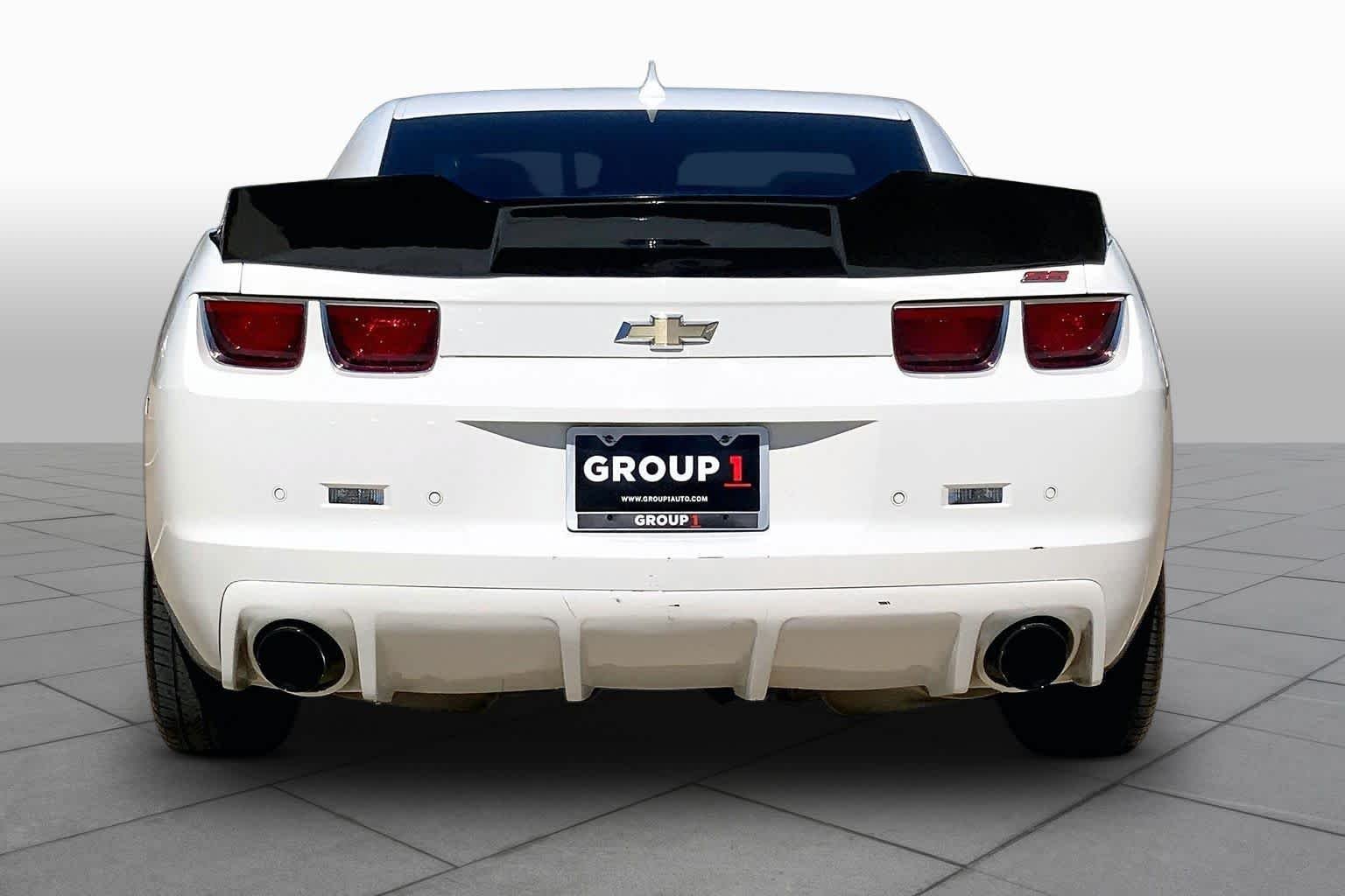 Used 2011 Summit White Chevrolet 2SS image 4