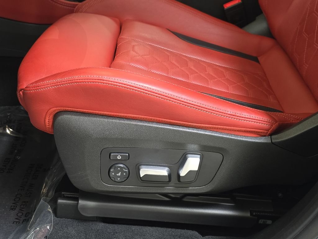Certified Used 2024 Brooklyn Gray Metallic BMW M image 28