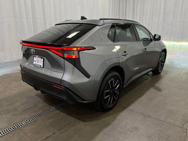 Certified Used 2026  Toyota XLE image 4