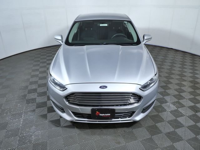 Used 2016 Silver Ford SE image 3