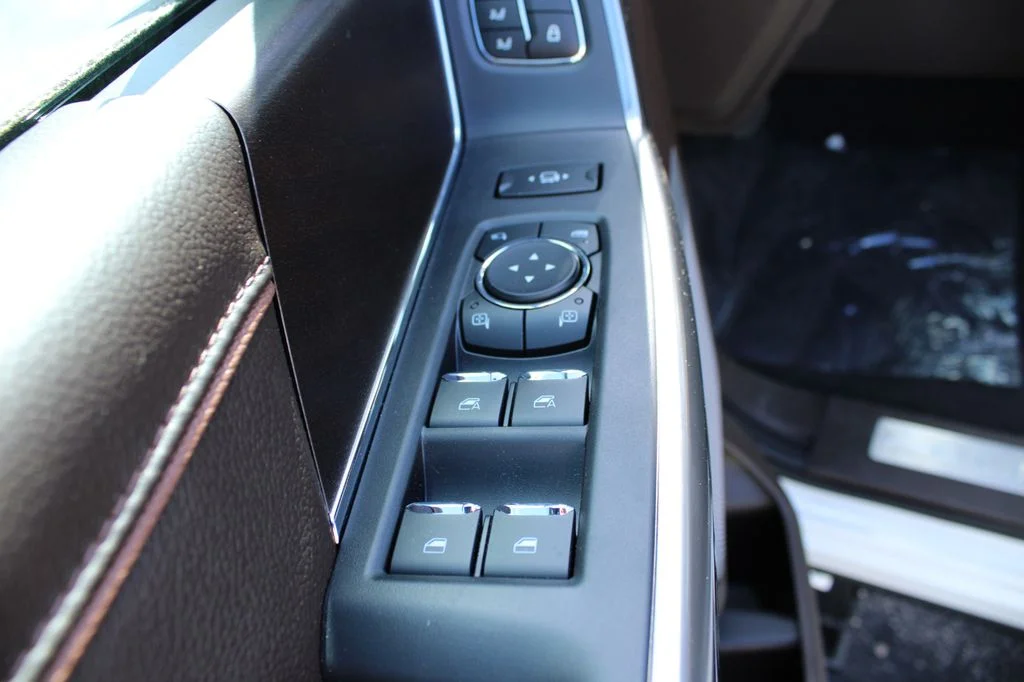 New 2026 Star White Metallic Tri-Coat Ford F-350® King Ranch® image 41