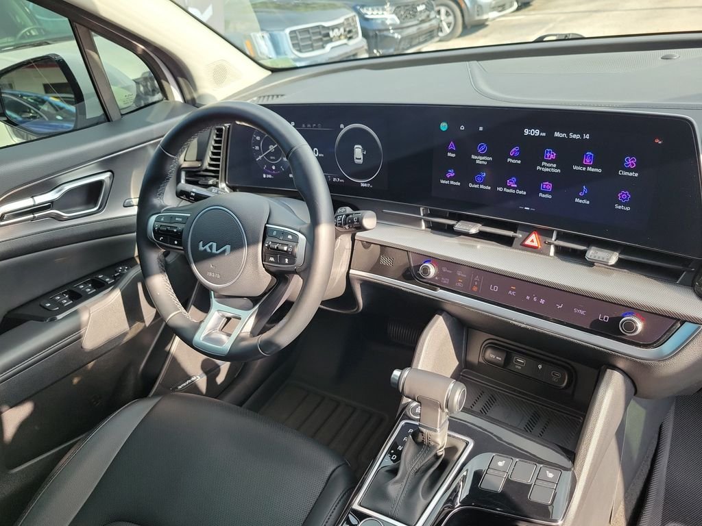 Certified Used 2024 Glacial White Pearl Kia SX image 9