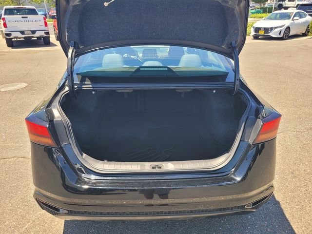 Used 2023 Black Nissan 2.5 SV image 11