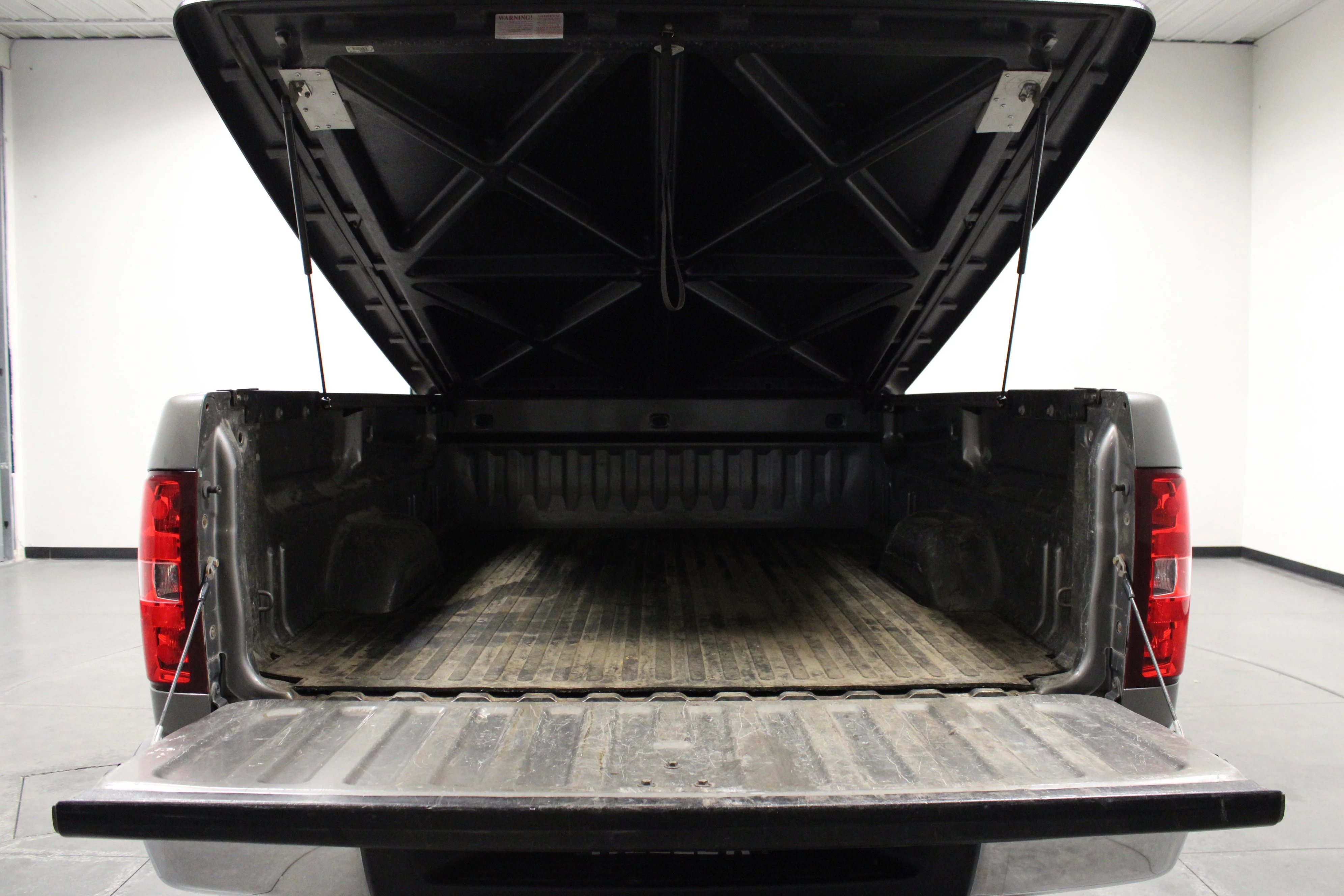Used 2013 GRAYSTONE METALLIC Chevrolet Work Truck image 13