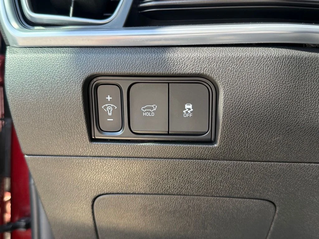 Used 2024 Red Kia X-Line SX image 32