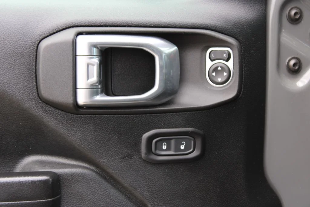 Used 2021 Gray Jeep Sport image 28