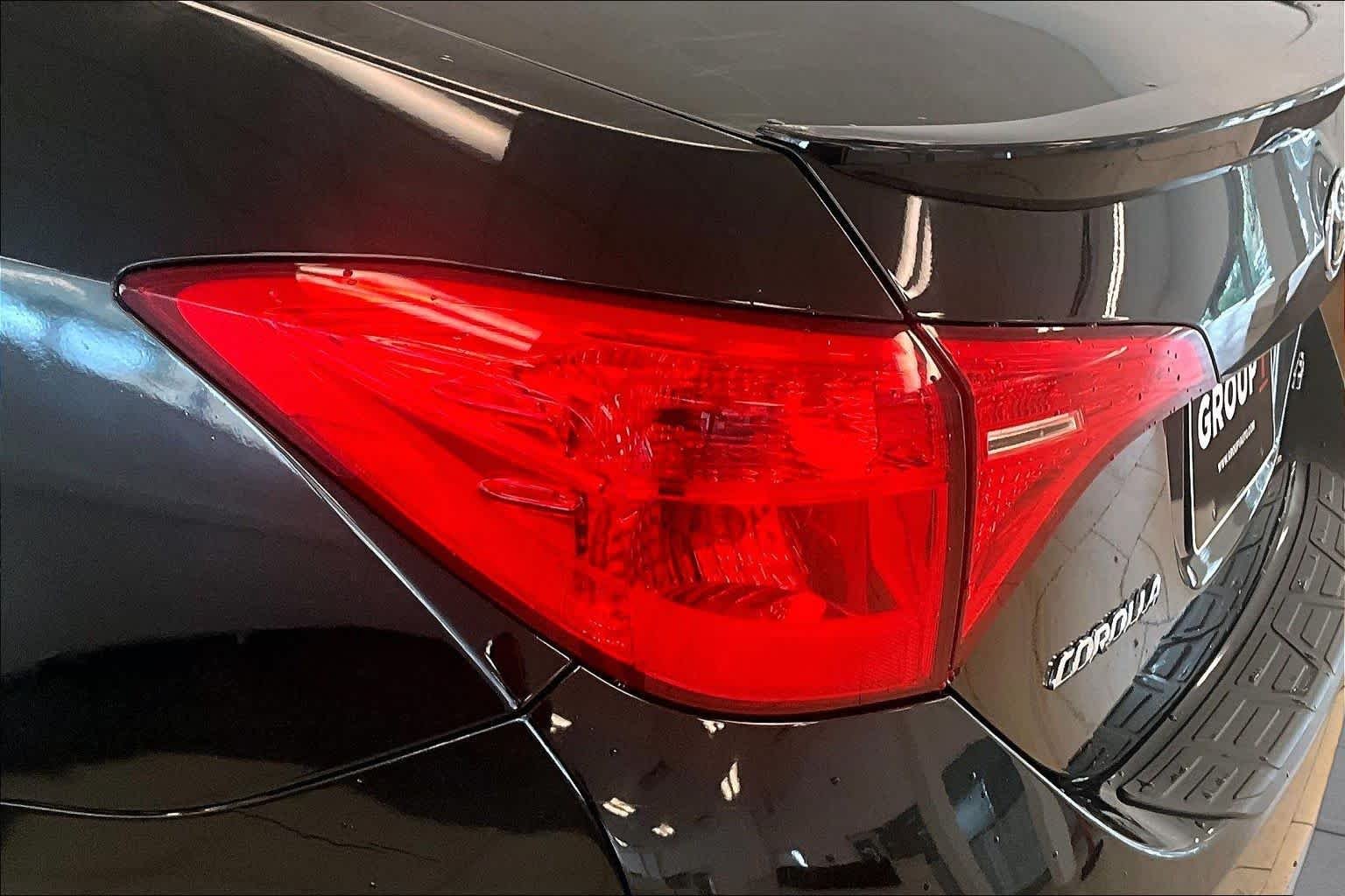 Used 2018 Black Sand Pearl Toyota SE image 27
