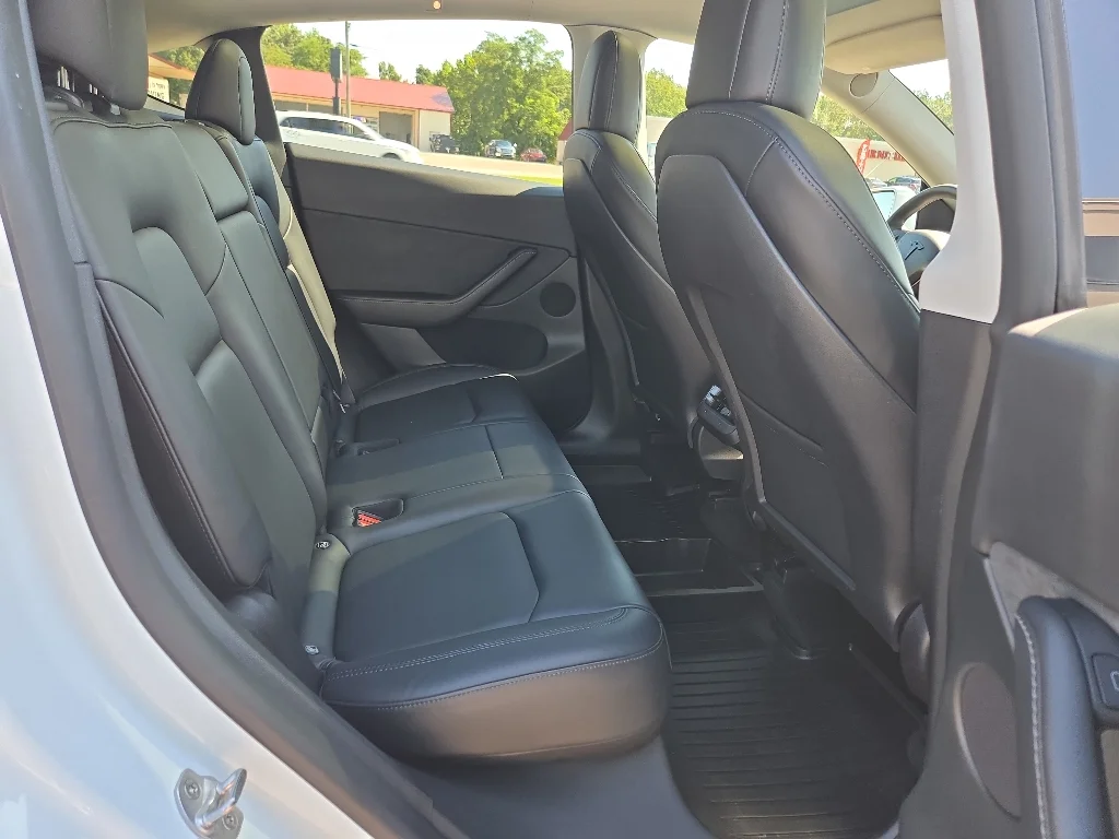 Used 2022 Pearl White Multi-Coat Tesla Performance image 14