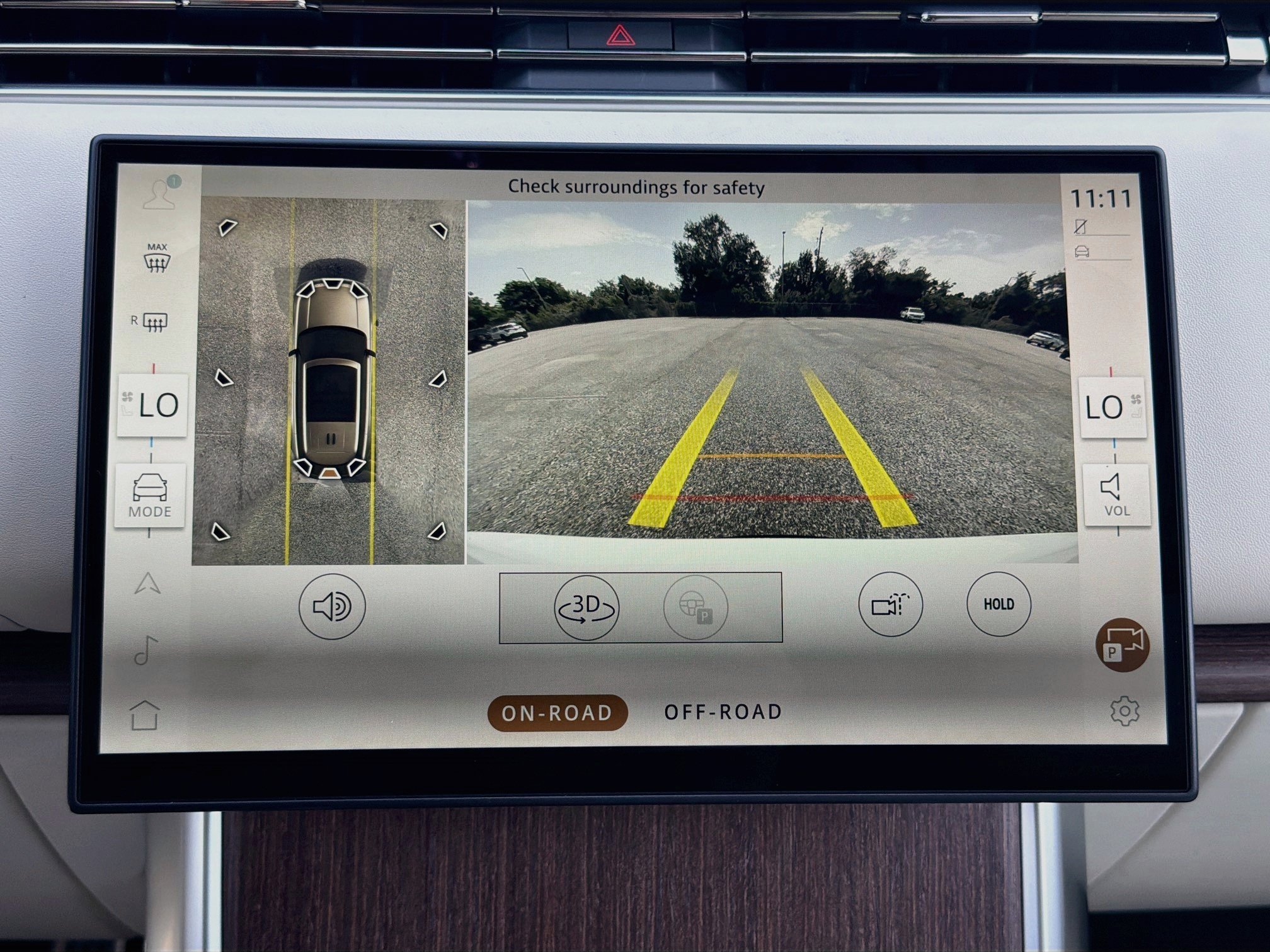 New 2026 Fuji White LAND ROVER SE 7 Seats image 35